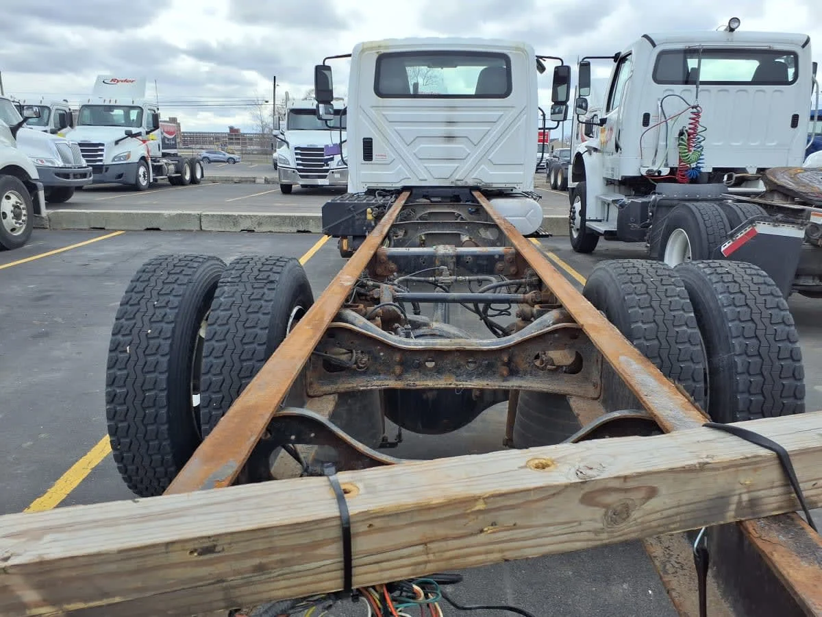 2019 International 4300 in Taylor, MI — photo 9