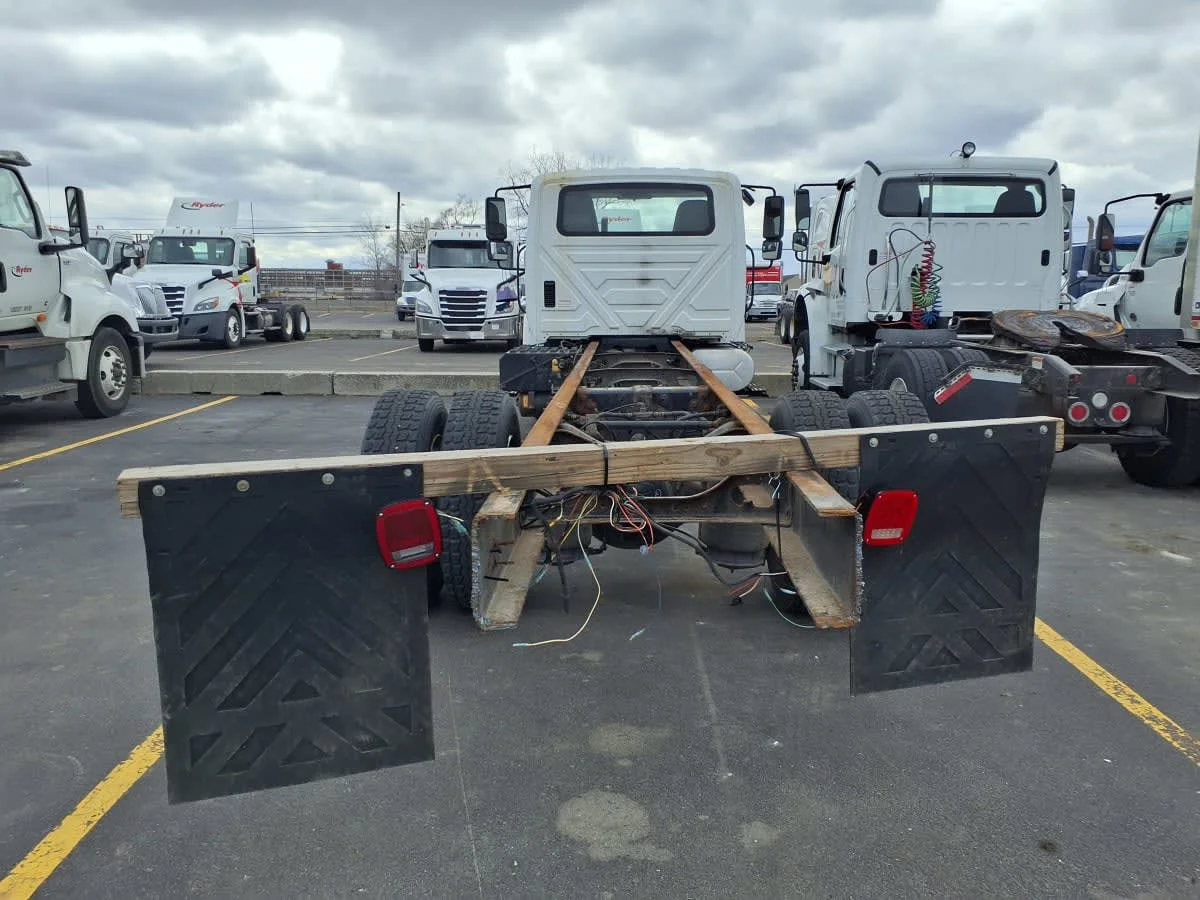 2019 International 4300 in Taylor, MI — photo 5