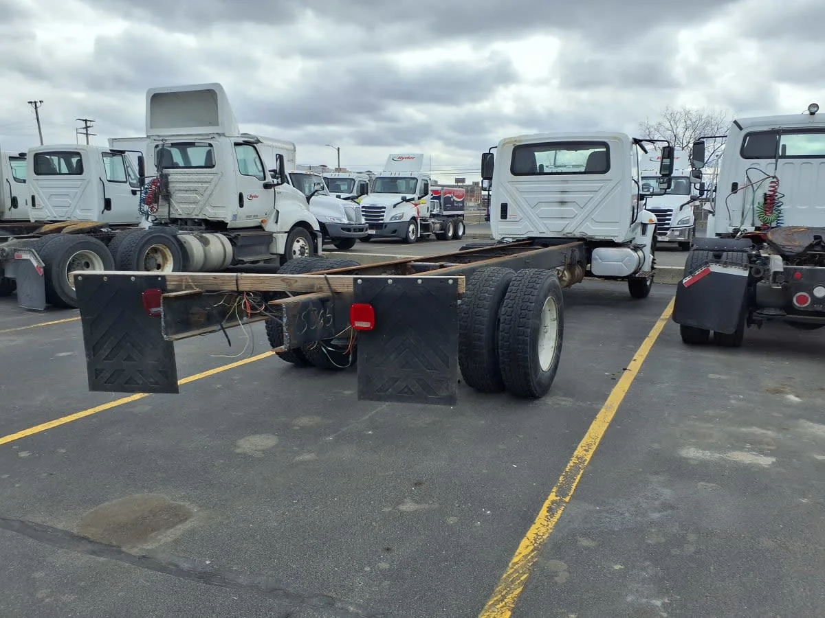 2019 International 4300 in Taylor, MI — photo 4