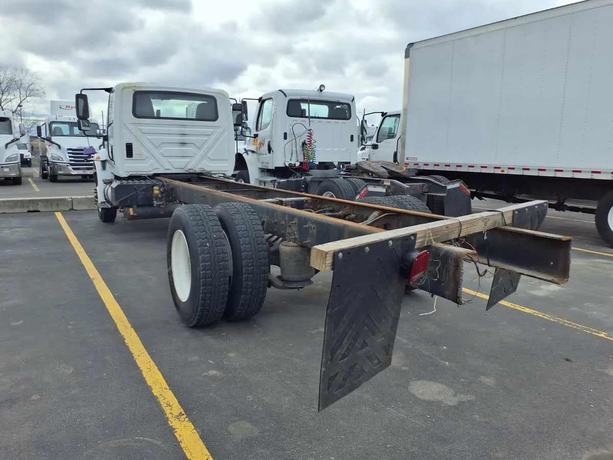 2019 International 4300 in Taylor, MI — photo 6