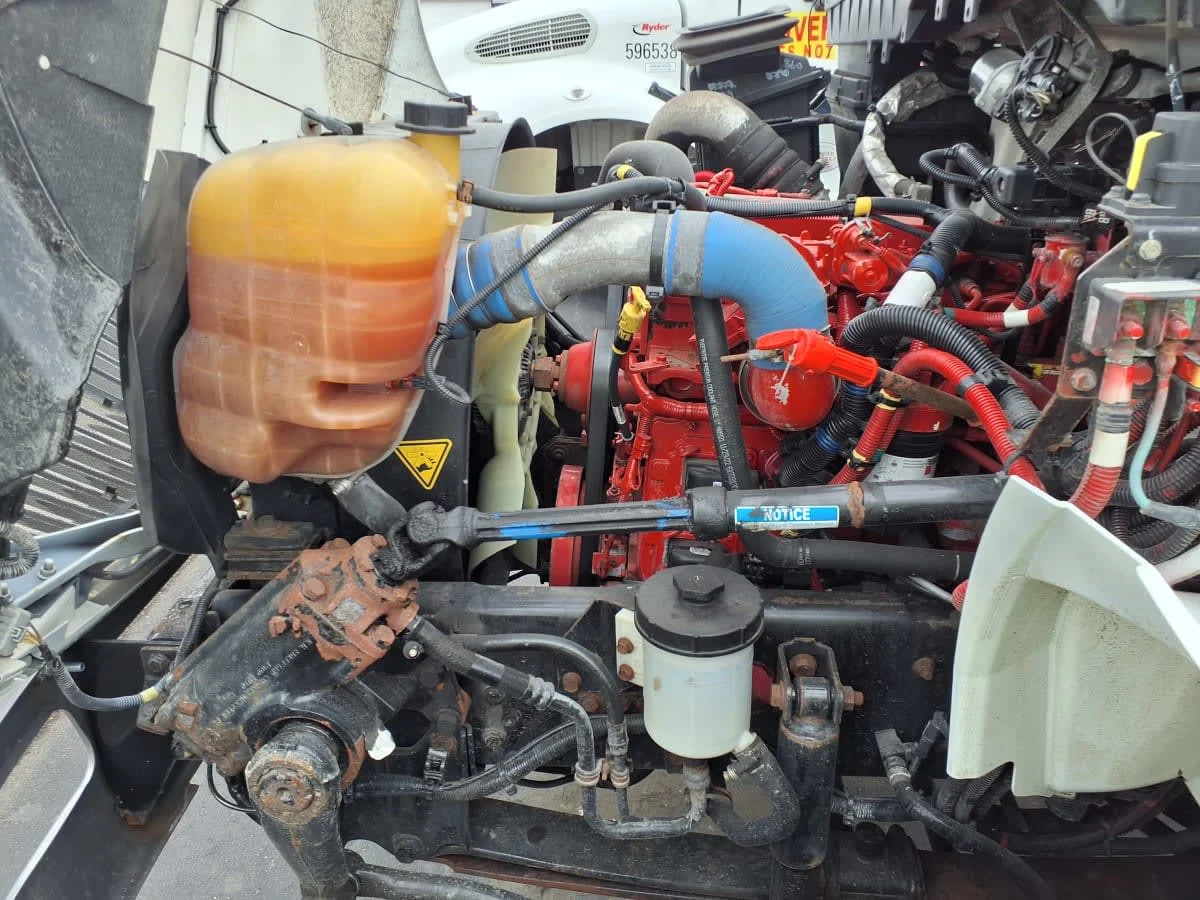 2019 International 4300 in Taylor, MI — photo 10