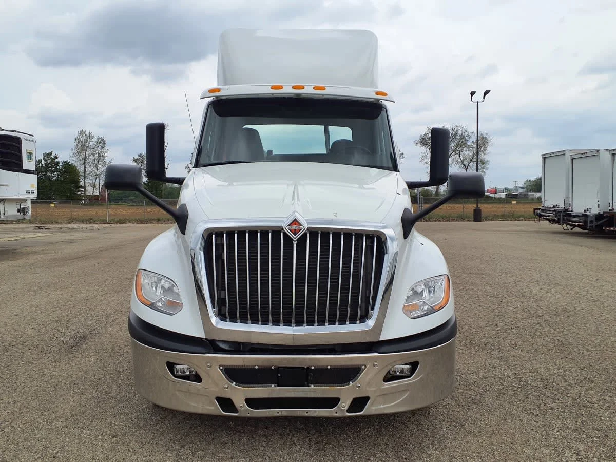 2019 International LT in Wayland, MI — photo 2