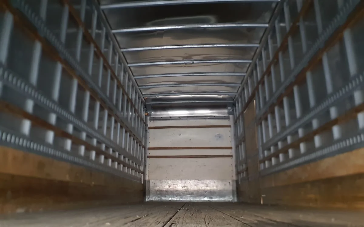 2018 International 4300 - image 8