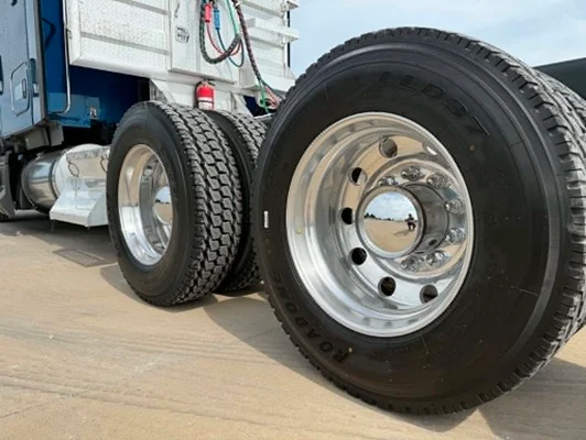 2023 Kenworth T680 in Tulsa, OK — photo 10