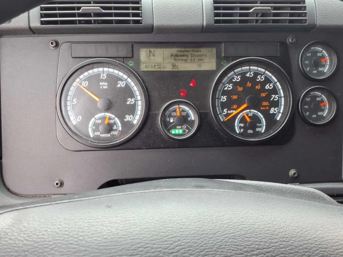 2020 Freightliner Cascadia in Fort Worth, TX — photo 12
