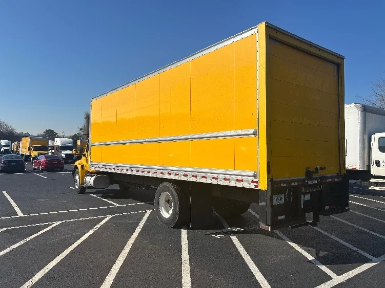 2021 International MV - image 6