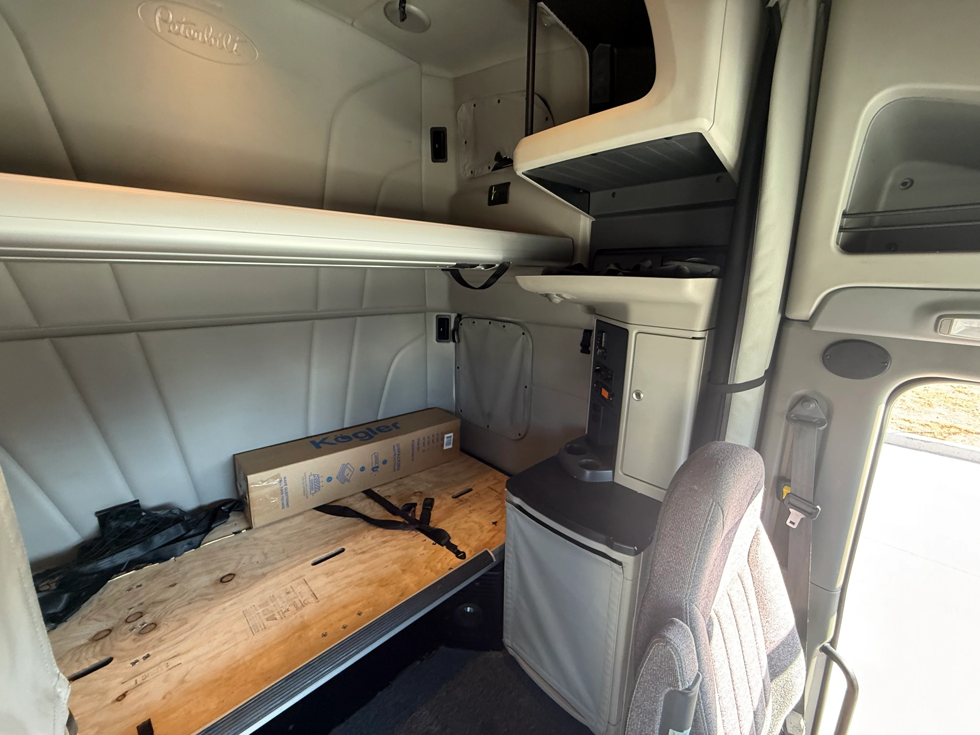 2024 Peterbilt 579 - image 14