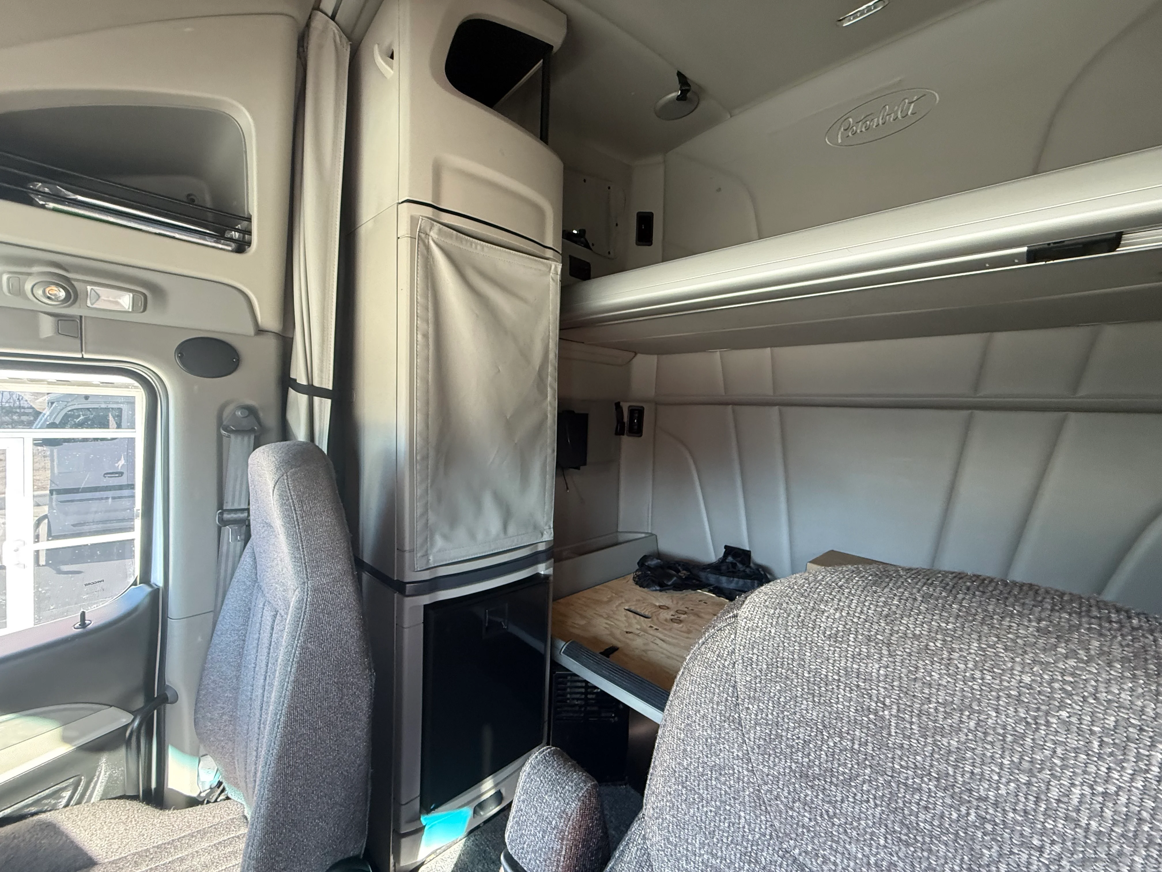 2024 Peterbilt 579 - image 13