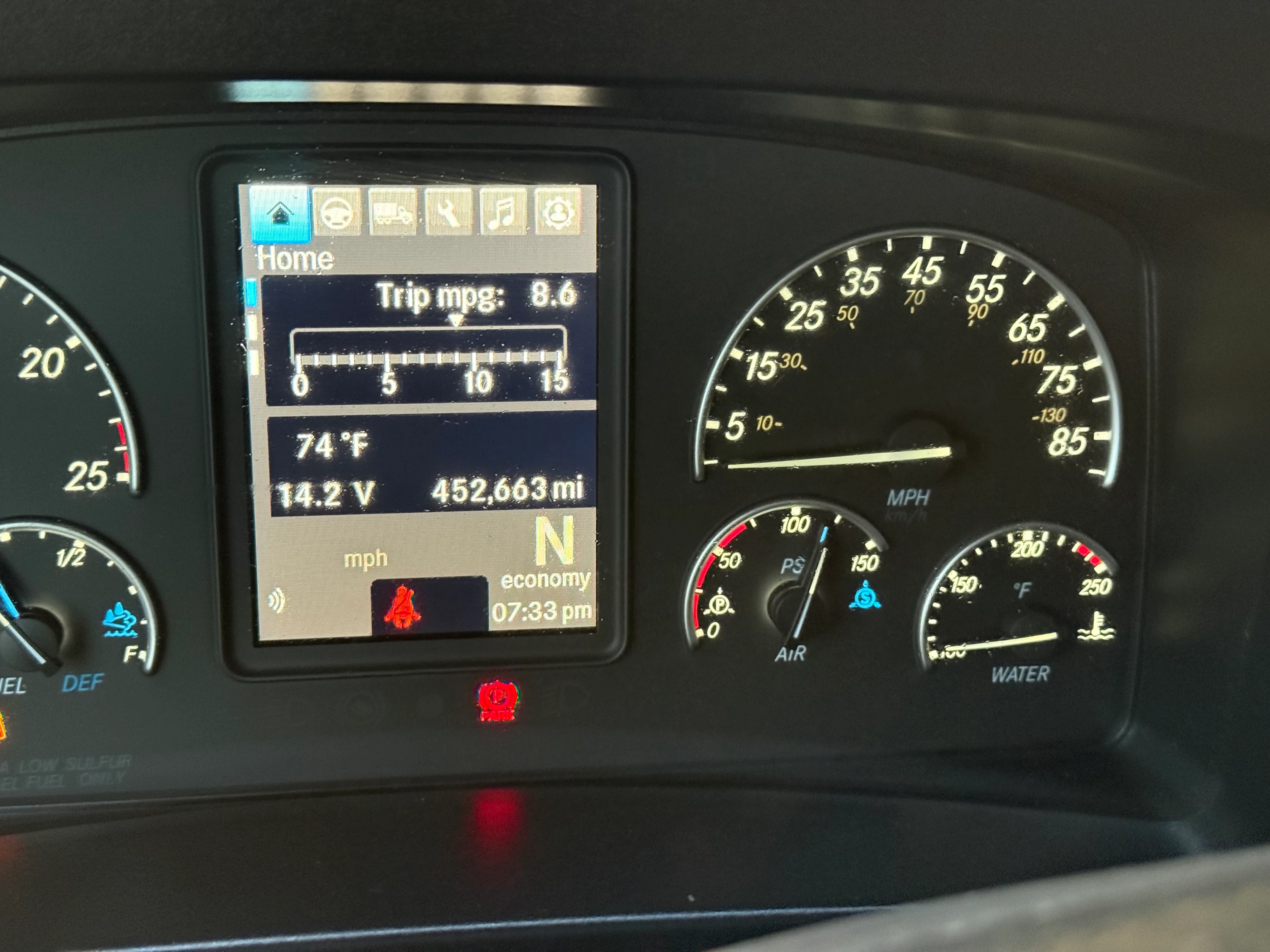 2023 Freightliner Cascadia in Selectrucks Fontana, CA — photo 14