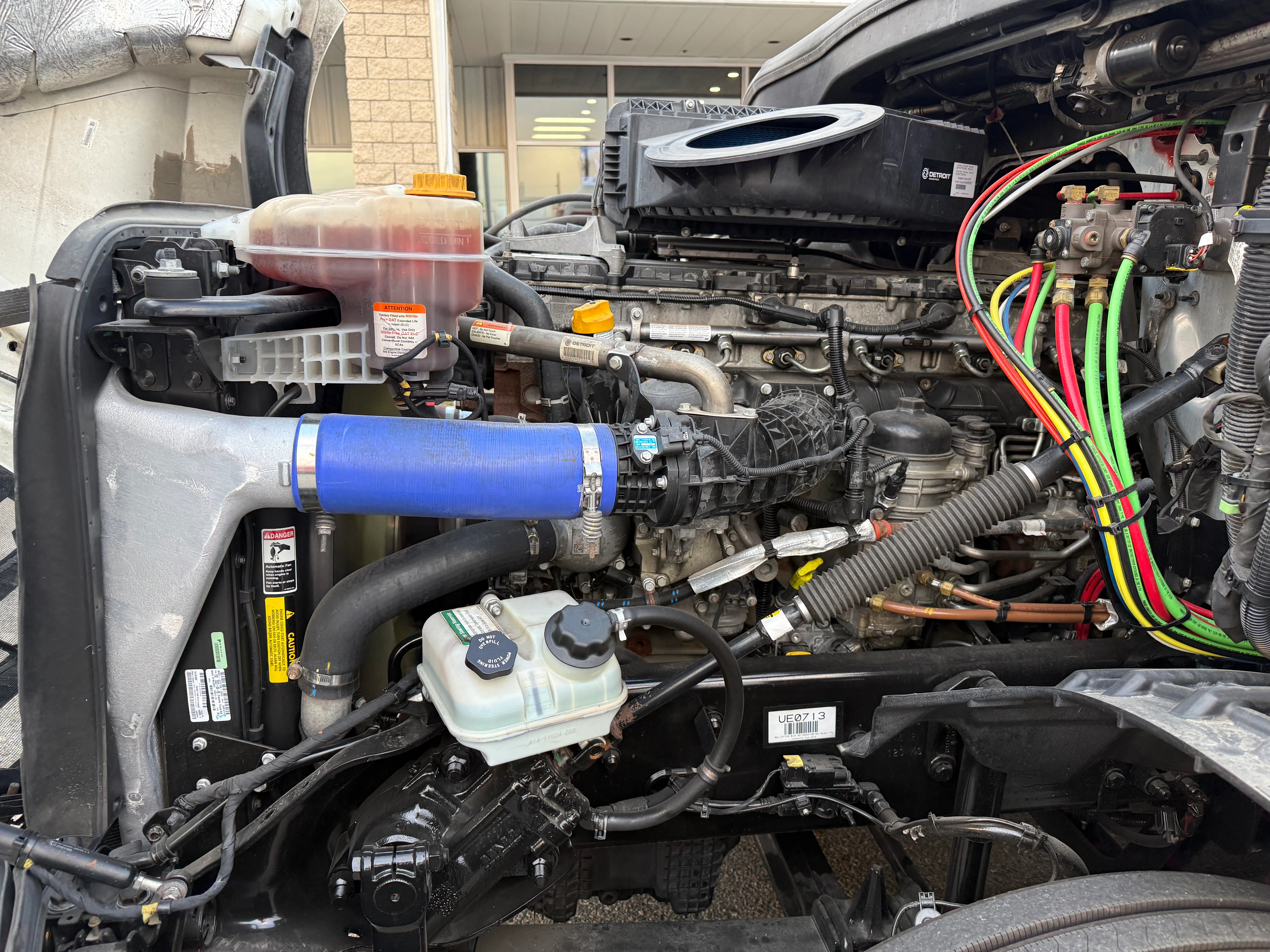 2023 Freightliner Cascadia in Selectrucks Fontana, CA — photo 10