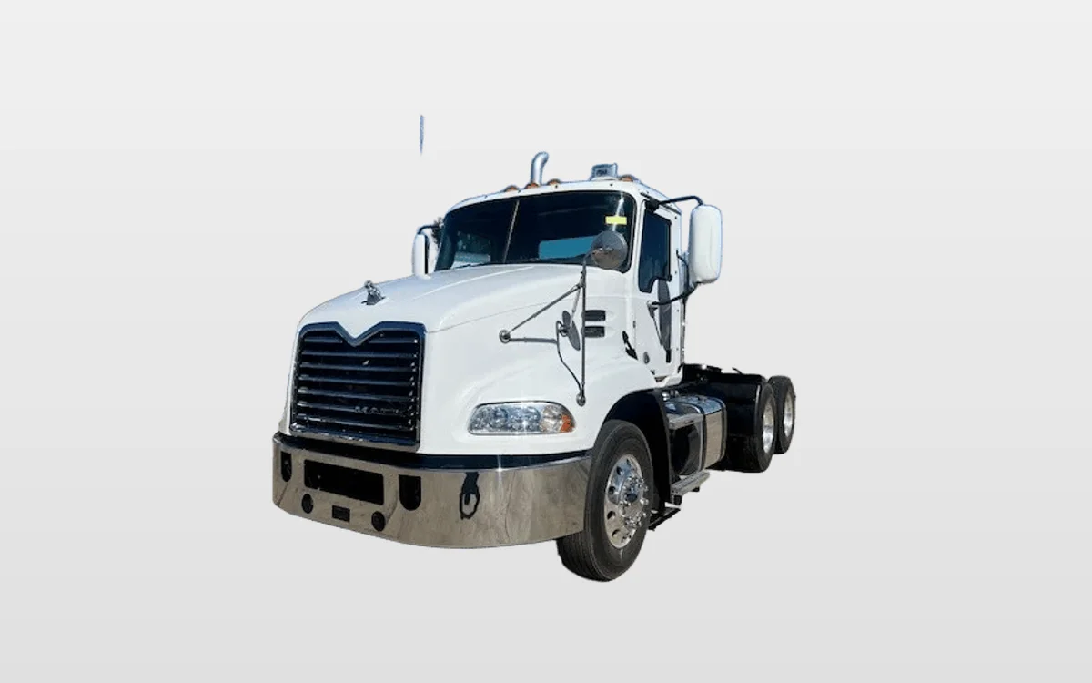2017 Mack Pinnacle - image 1