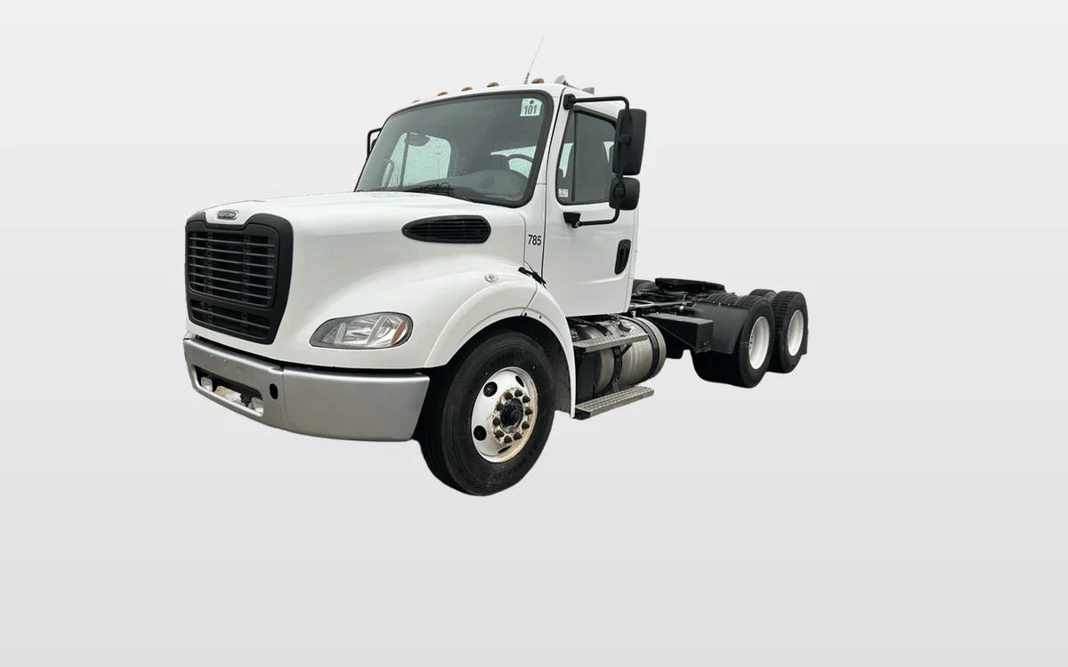 2020 Freightliner M2 112 - image 1