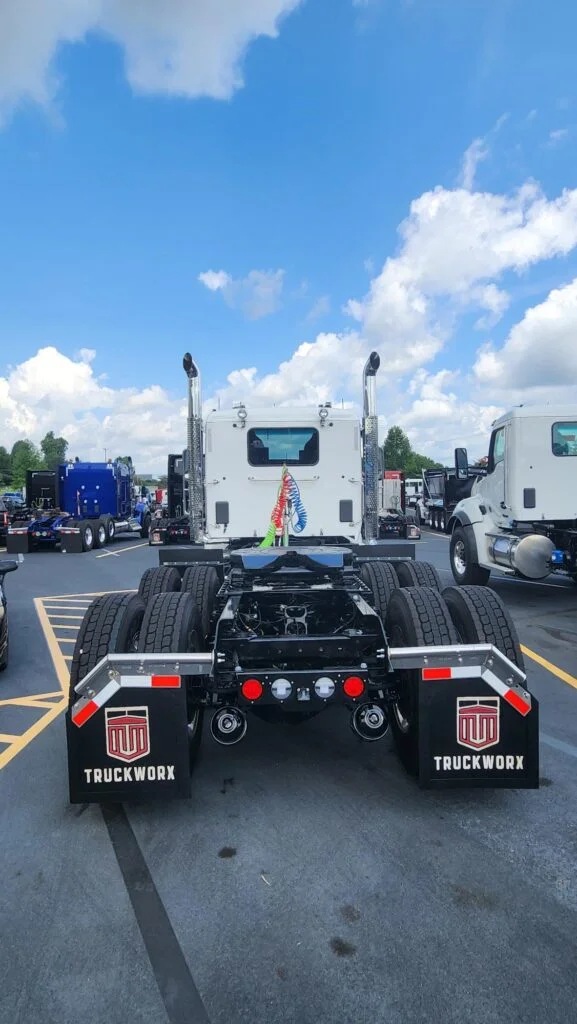 2027 Kenworth in Jackson, MS — photo 3