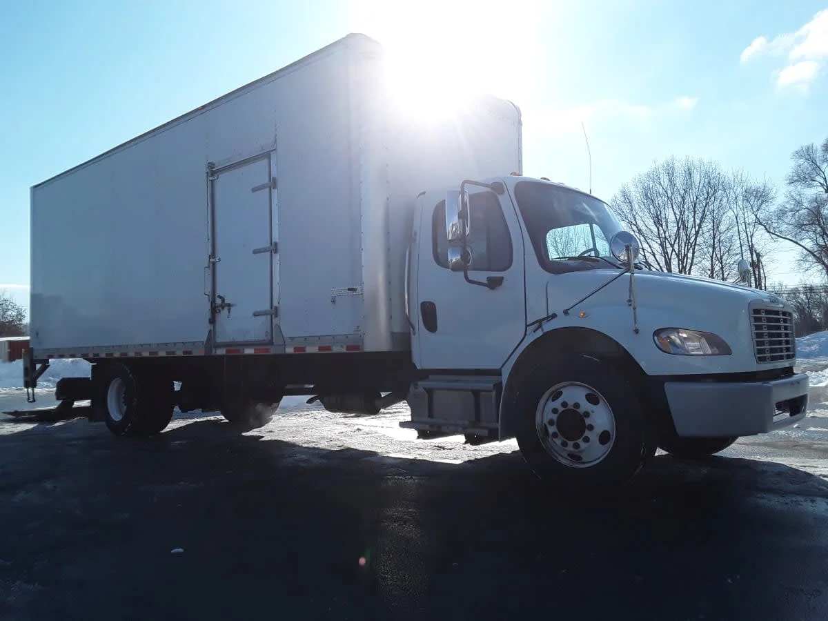 2020 Freightliner M2 106 - image 3