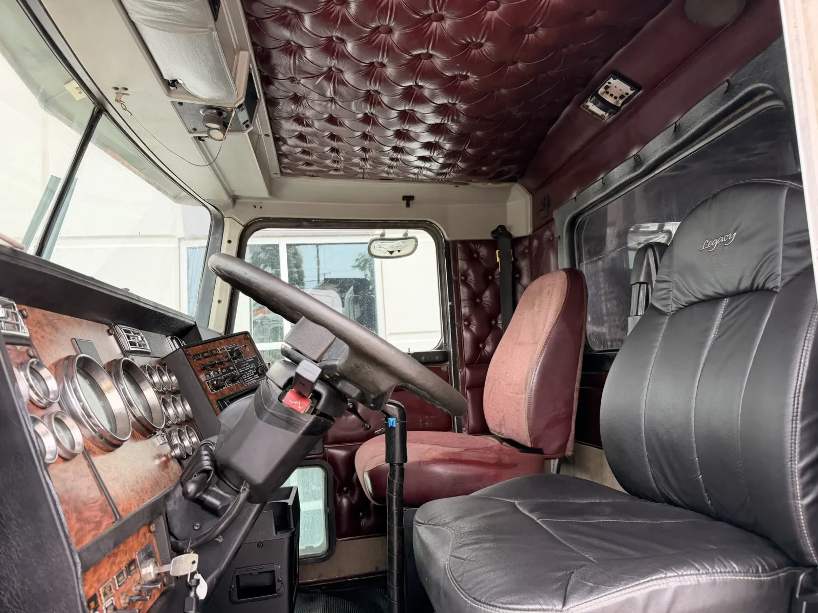 2001 Kenworth T800 in Greer, SC — photo 15