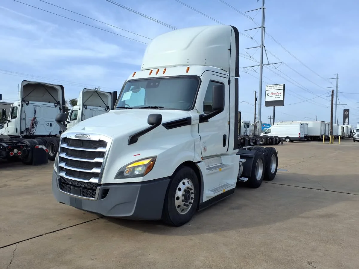 2022 Freightliner Cascadia in Dallas, TX