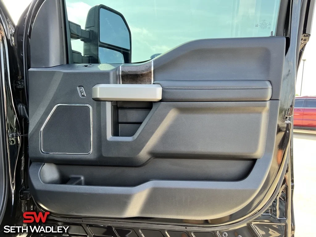 2022 Ford — photo 44