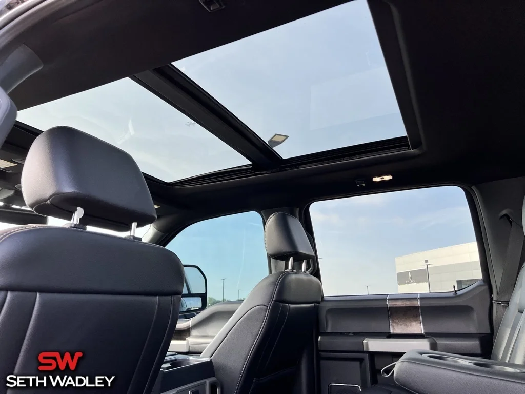 2022 Ford — photo 31