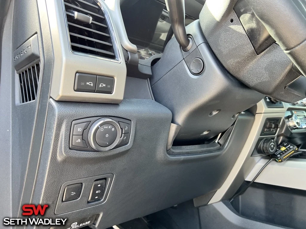 2022 Ford — photo 34
