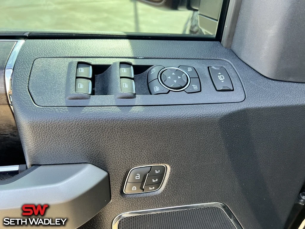 2022 Ford — photo 38
