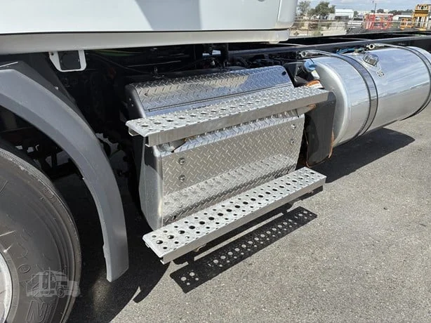 2023 Freightliner Cascadia in Jerome, ID — photo 8