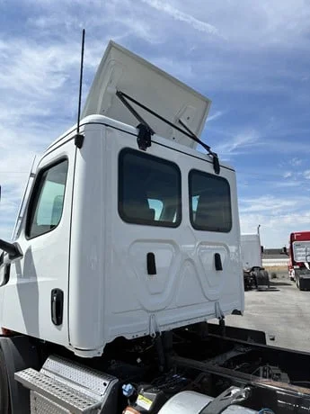 2023 Freightliner Cascadia in Jerome, ID — photo 12