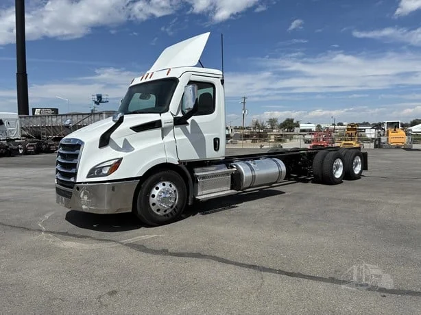 2023 Freightliner Cascadia