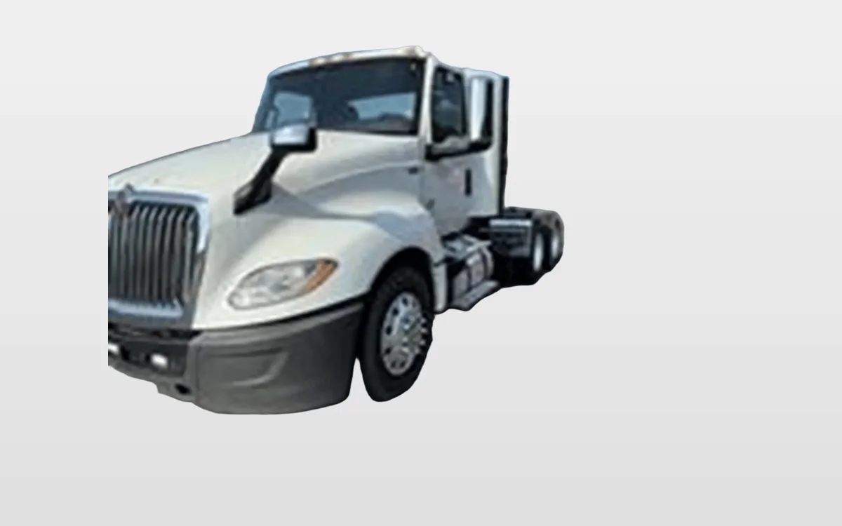 2019 International LT - image 1