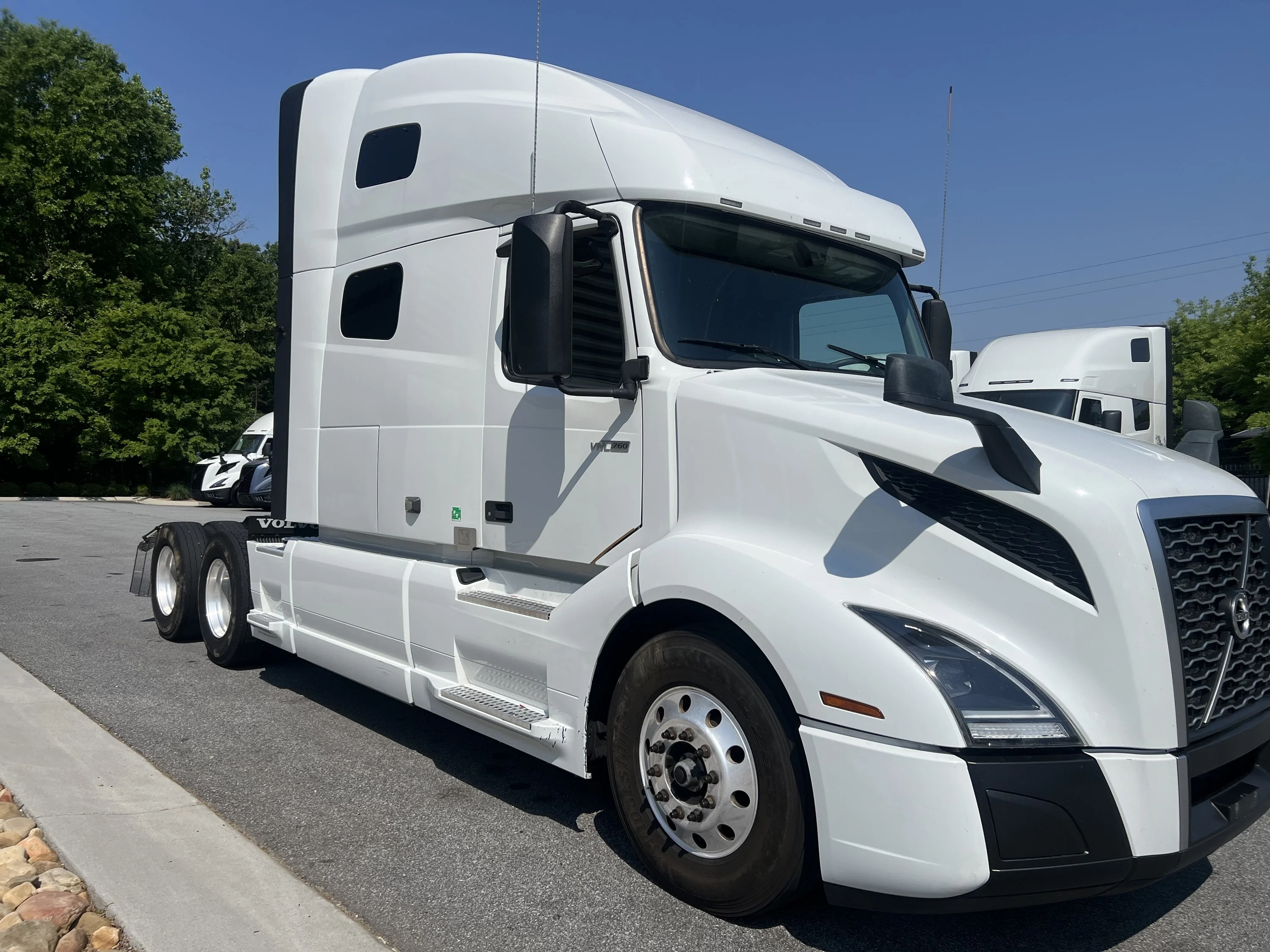 2023 Volvo VNL 760 in GA — photo 3