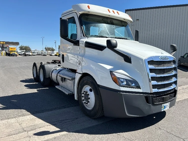 2020 Freightliner Cascadia