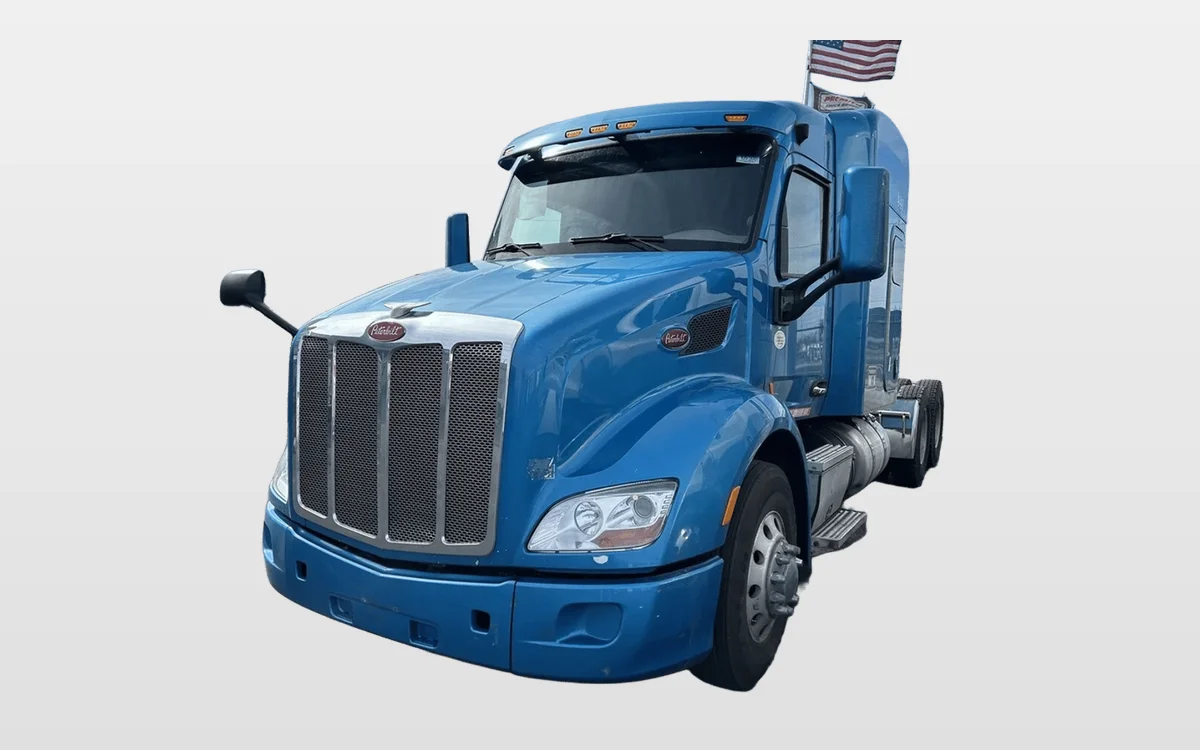 2019 Peterbilt 579 - image 1