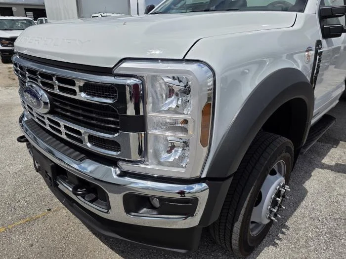 2026 Ford F-550 — photo 10