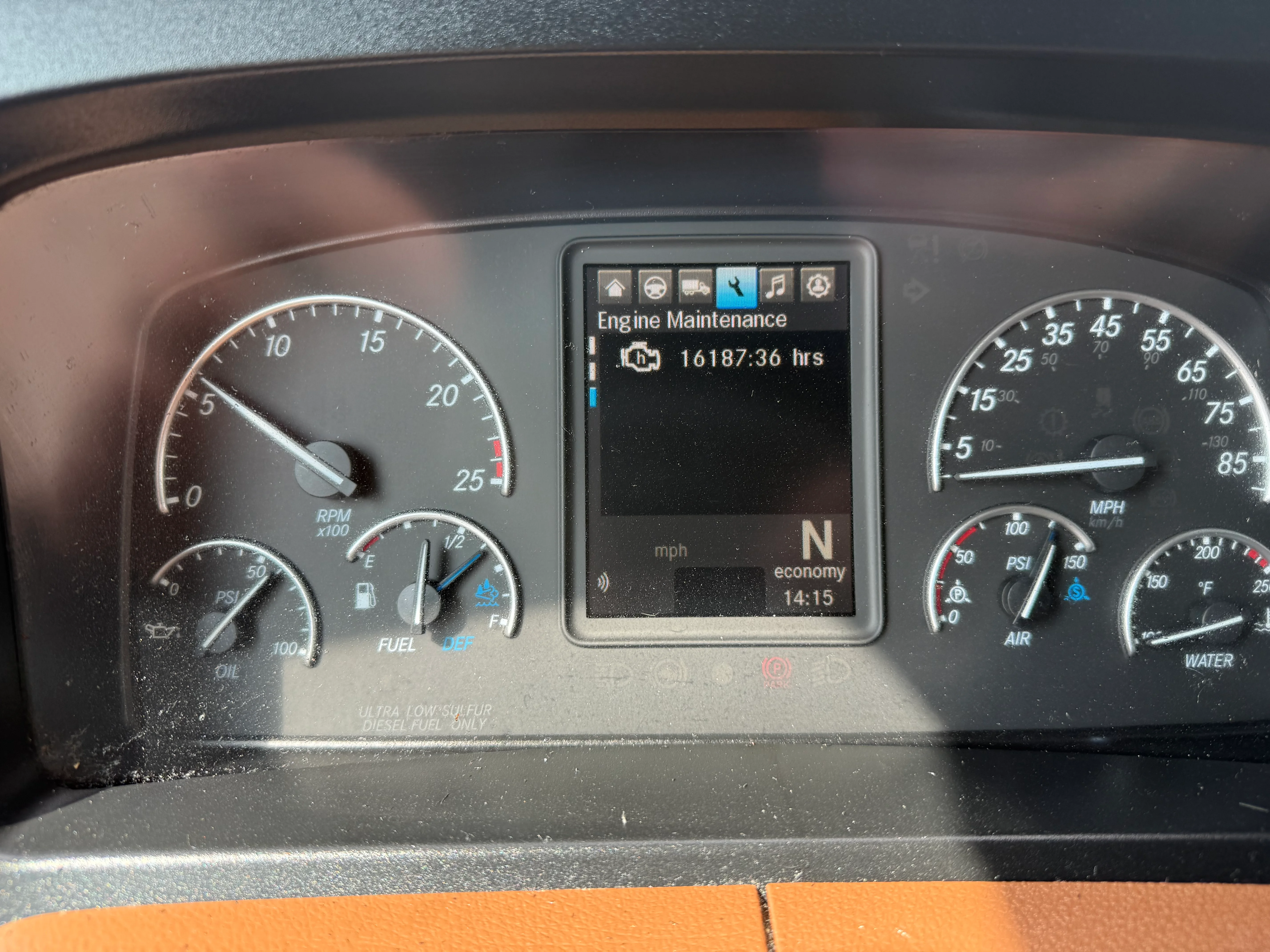 2021 Freightliner Cascadia in Selectrucks Fontana, CA — photo 15