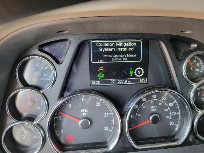 2021 Peterbilt 579 - image 17