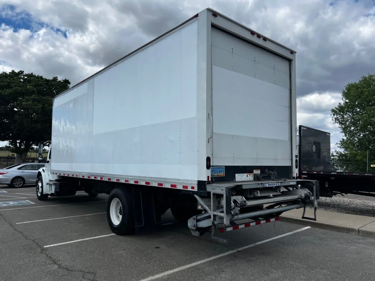 2018 Freightliner M2 106 in West Sacramento, CA — photo 6