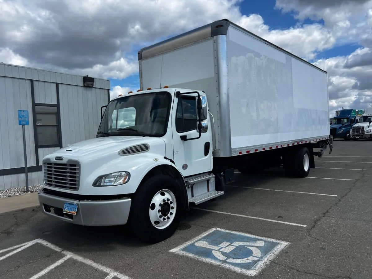 2018 Freightliner M2 106
