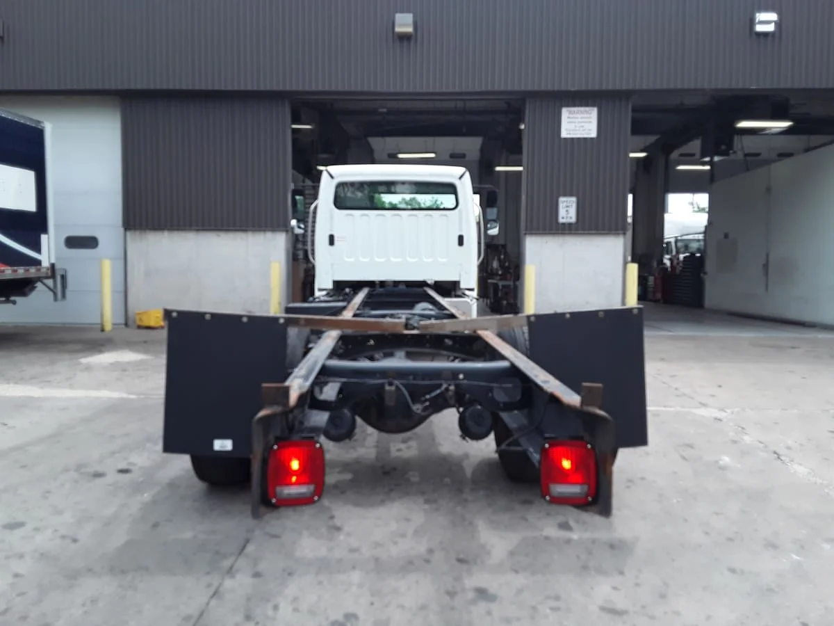 2020 Freightliner M2 106 in Kansas City, MO — photo 5