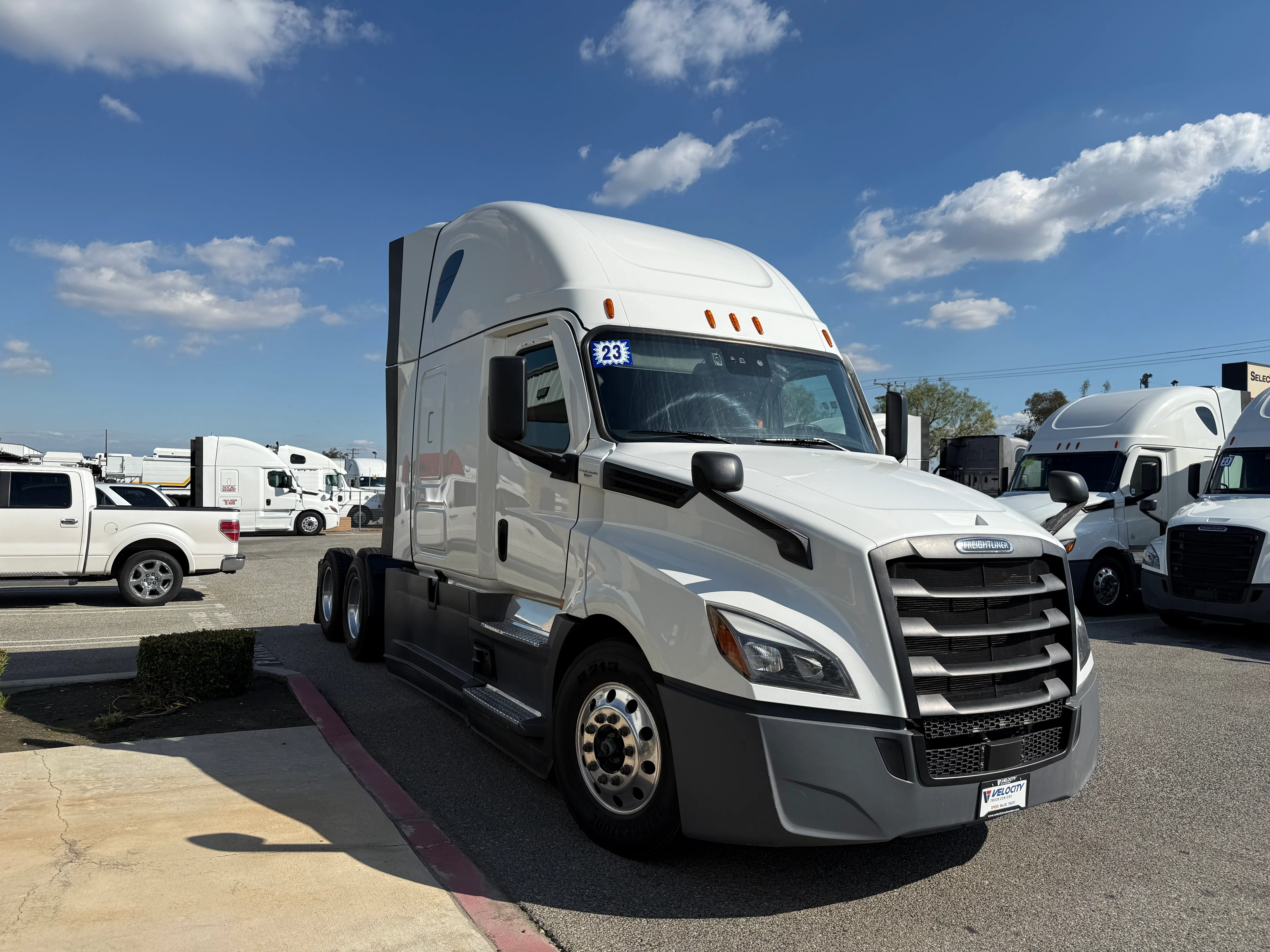 2023 Freightliner Cascadia in Selectrucks Fontana, CA — photo 9