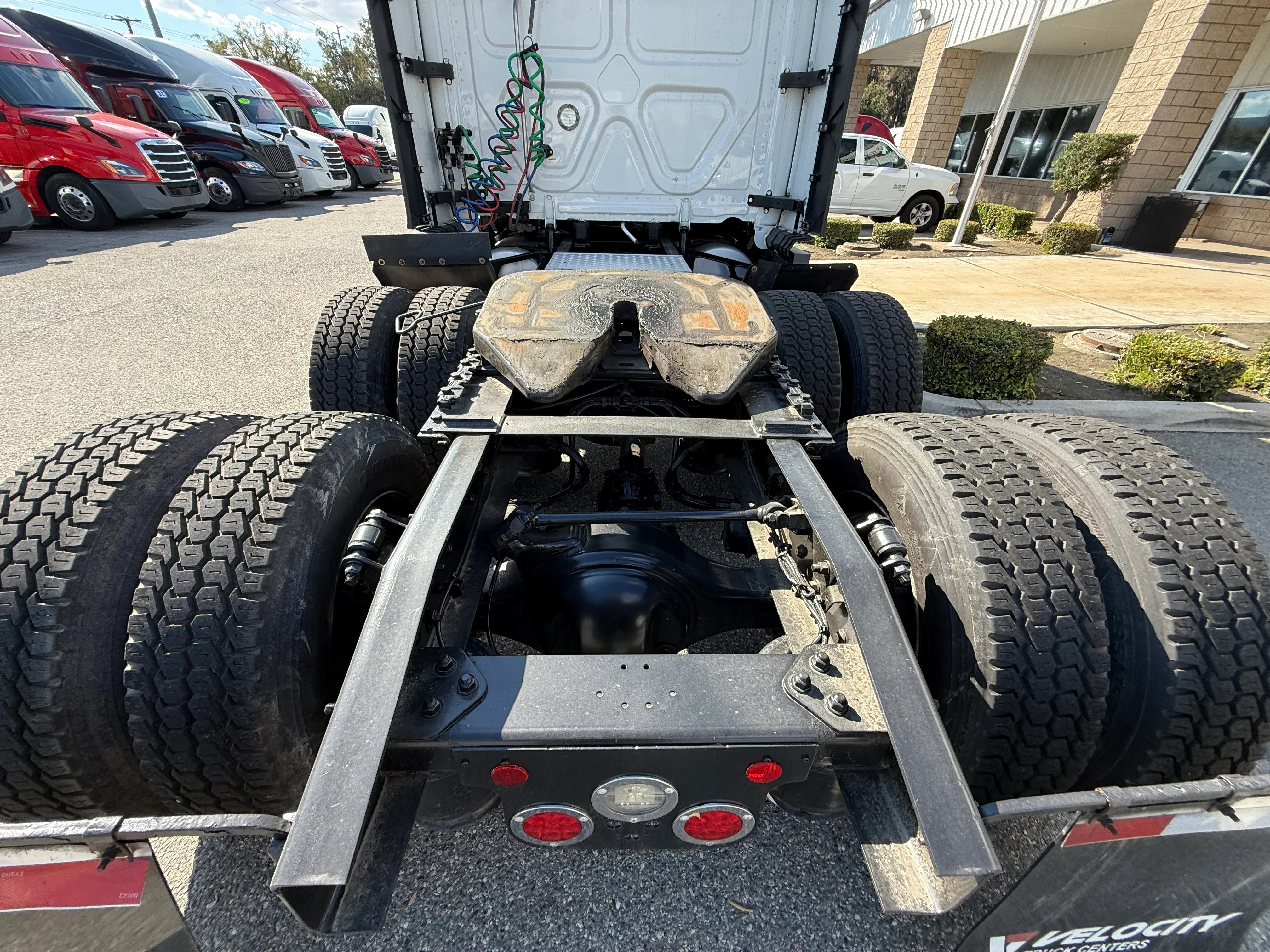 2023 Freightliner Cascadia in Selectrucks Fontana, CA — photo 6