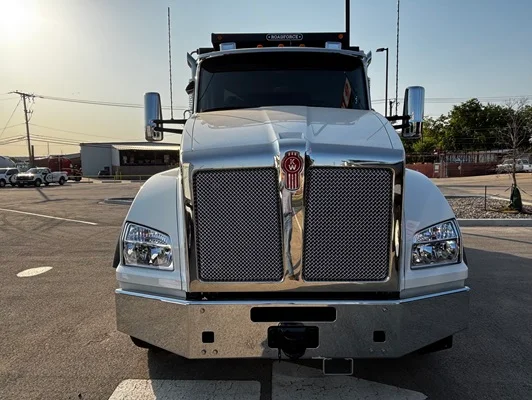 2027 Kenworth T880 in Fort Worth, TX — photo 8