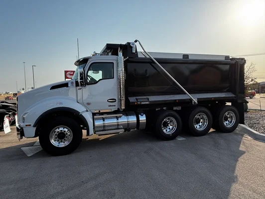 2027 Kenworth T880 in Fort Worth, TX — photo 9