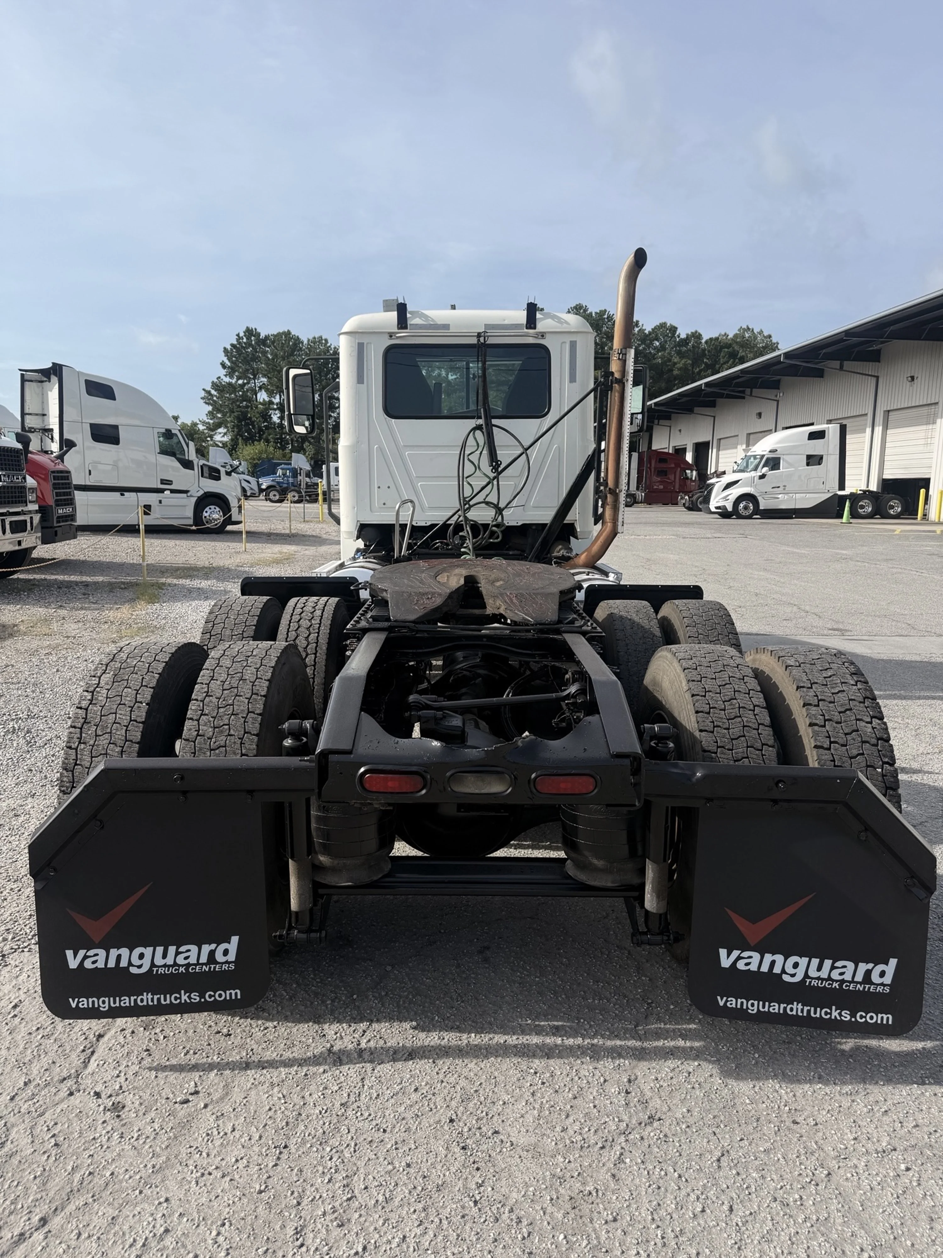 2020 Mack Pinnacle in Savannah, GA — photo 4