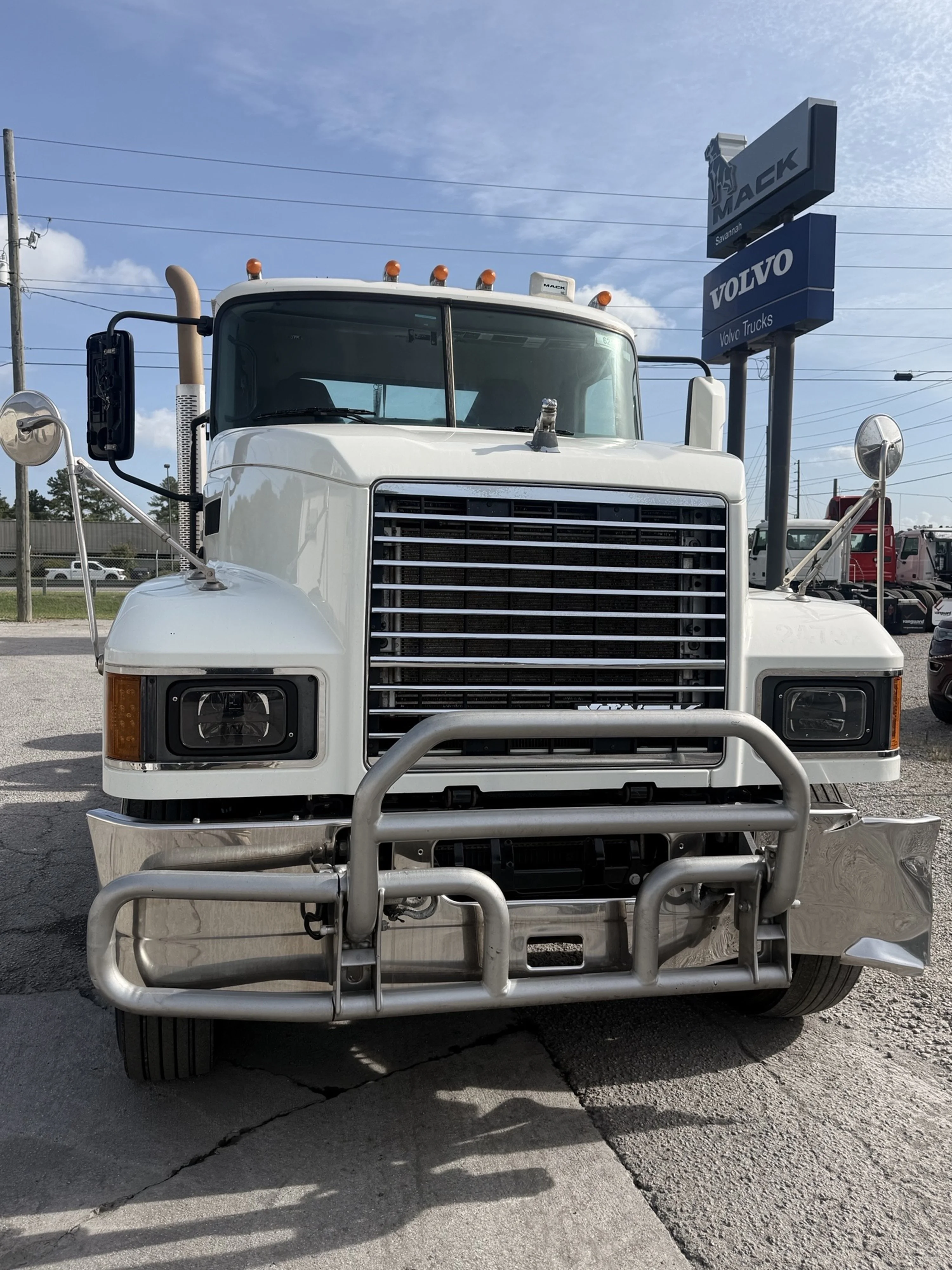 2020 Mack Pinnacle in Savannah, GA — photo 2