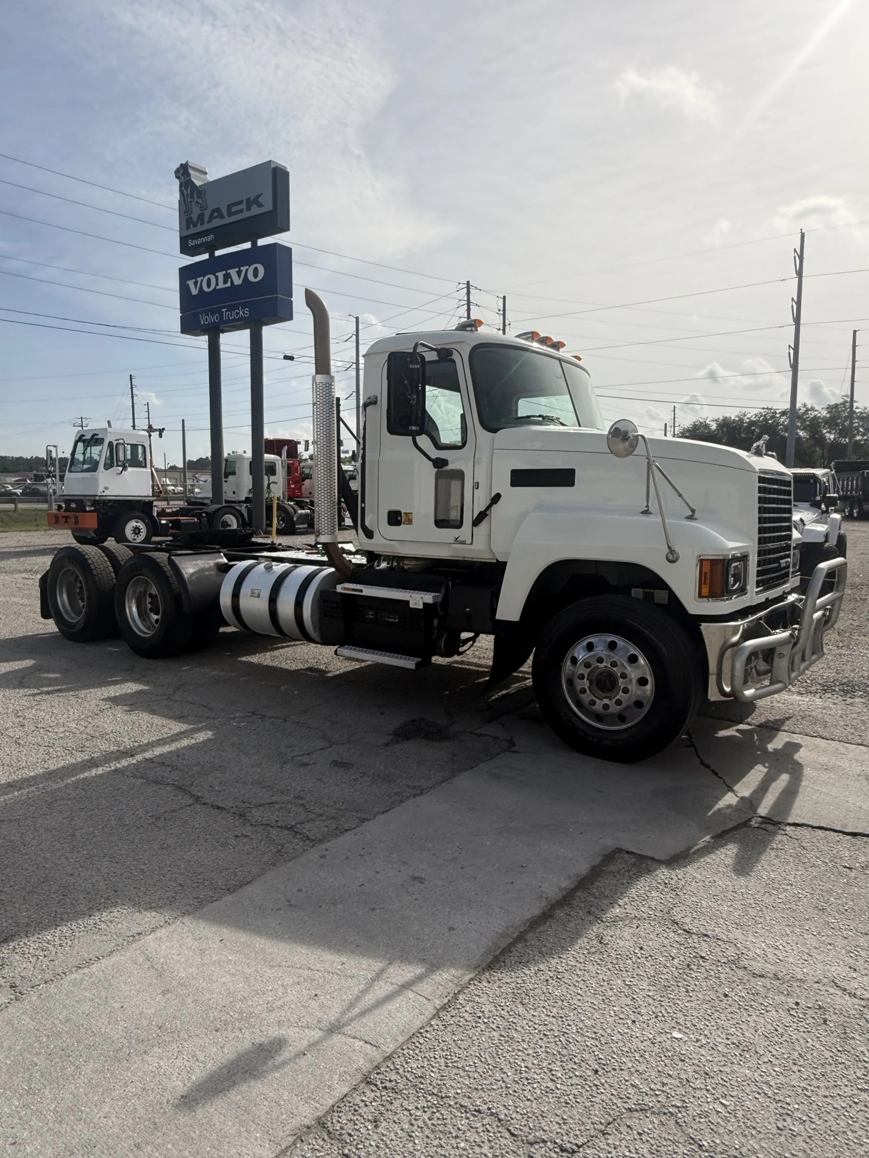 2020 Mack Pinnacle in Savannah, GA — photo 3