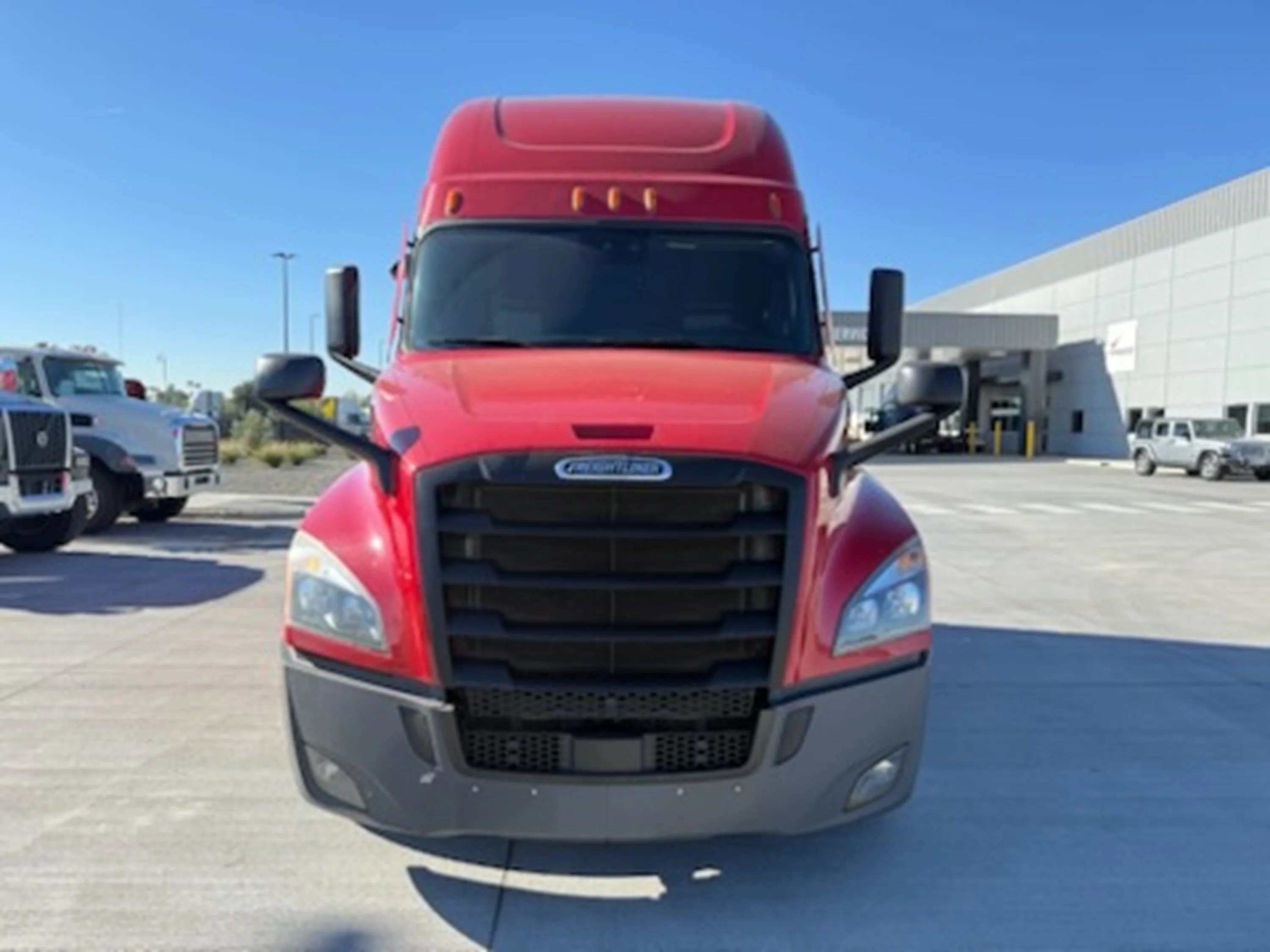 2021 Freightliner Cascadia - image 2