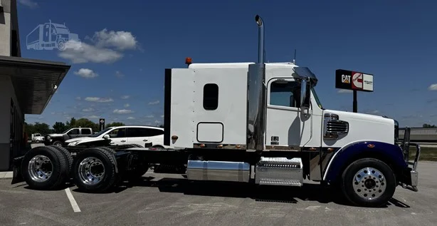 2020 Freightliner in MN — photo 7