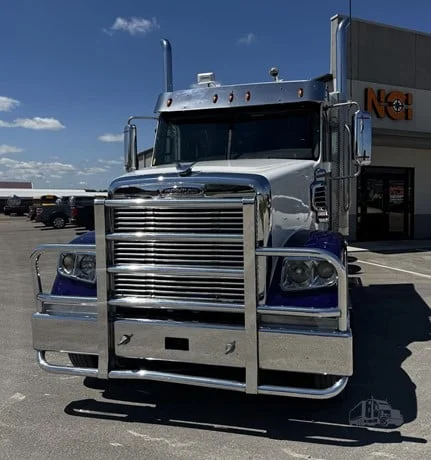 2020 Freightliner in MN — photo 9
