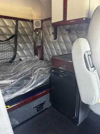 2020 Freightliner in MN — photo 5