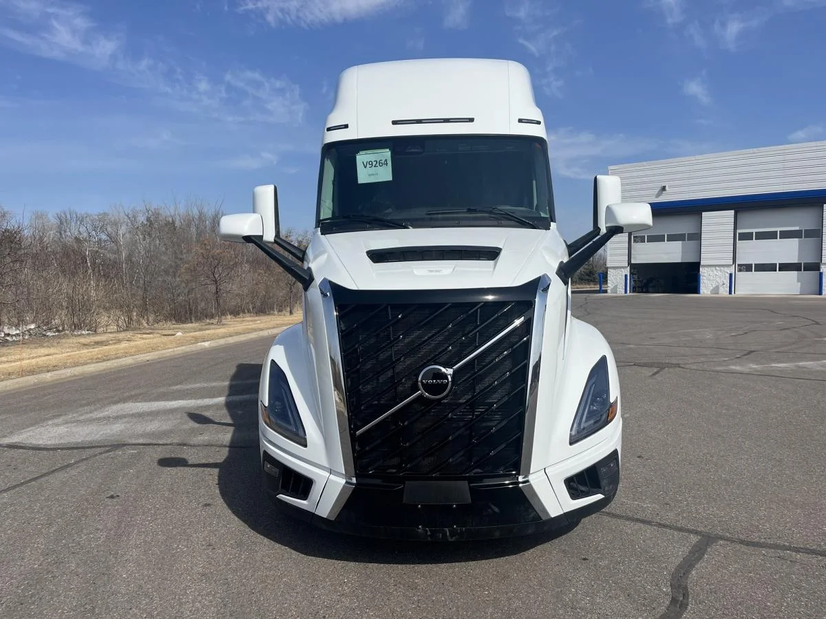 2026 Volvo in Elk River, MN — photo 8