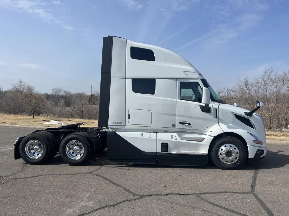2026 Volvo in Elk River, MN — photo 4